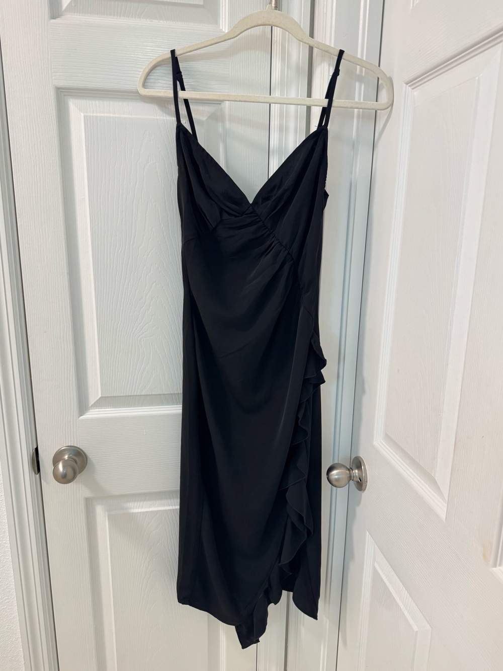 Revolve More to come Natasha dress ruffles asymmetrical midi dress size S black - Picture 6 of 7